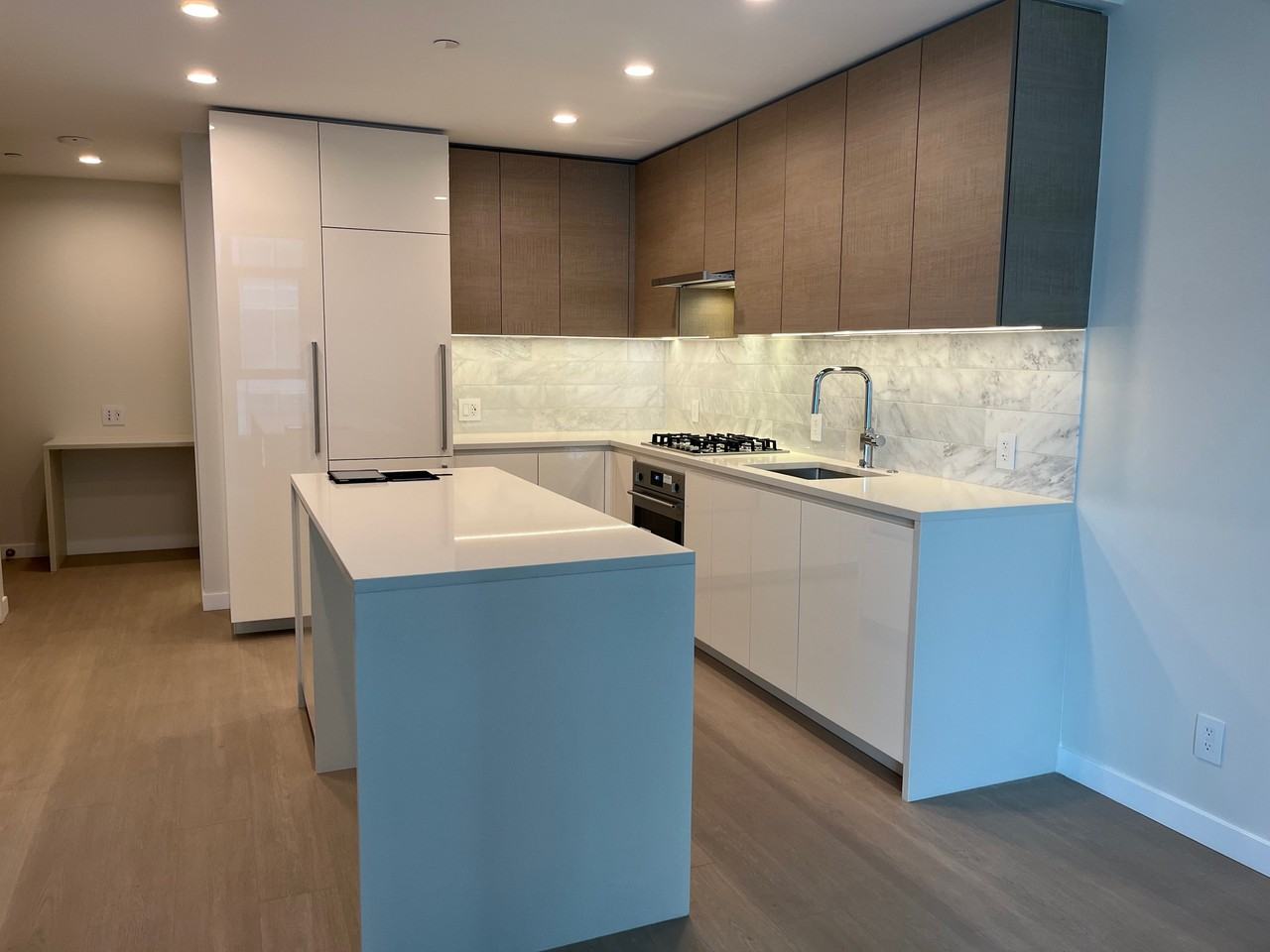 Gilmore Ave & Lougheed Hwy., Burnaby, BC V5C 6A8 1 Bedroom Condo for