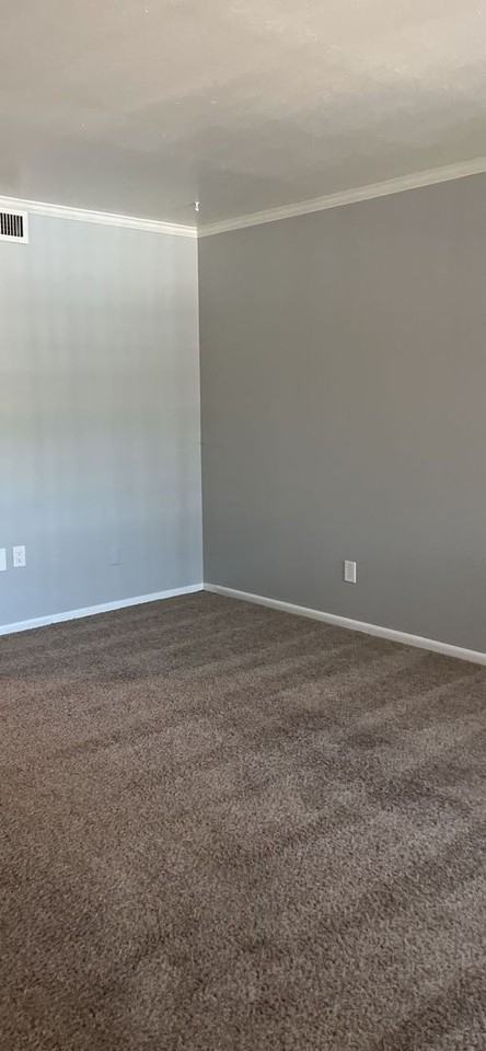 Stratford West Apartments 1440 N Clarence Ave, Wichita, KS 67203 Zumper