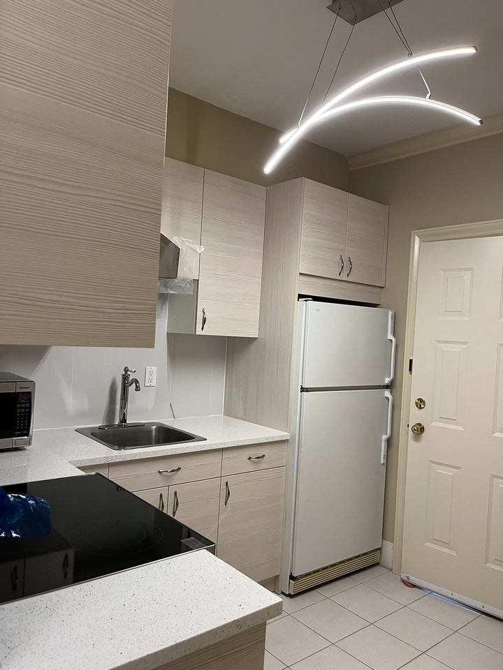 7831 Broadmoor Boulevard, Richmond, BC V7A 1B1, CAN 1 bedroom House