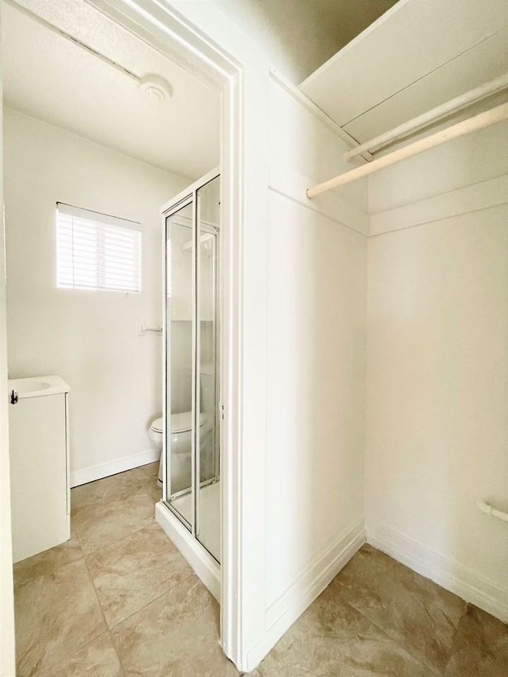 Quaint Complex in the Heart of Downtown Oceanside Apartments 400