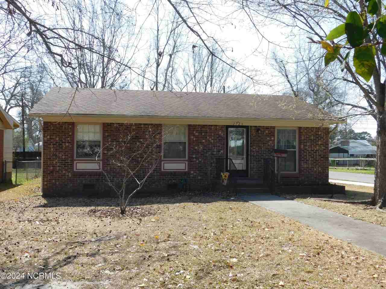 1723 Spencer Ave, New Bern, NC 28560 3 Bedroom House for 1,395/month