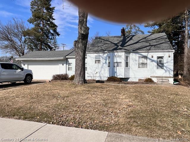 31652 5 Mile Rd. Road, Livonia, MI 48154 2 Bedroom House for 1,575