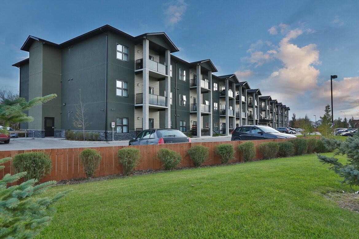 Tamarack Pointe Apartments 336 Warde Ave, Winnipeg, MB R2N 0H4 Zumper