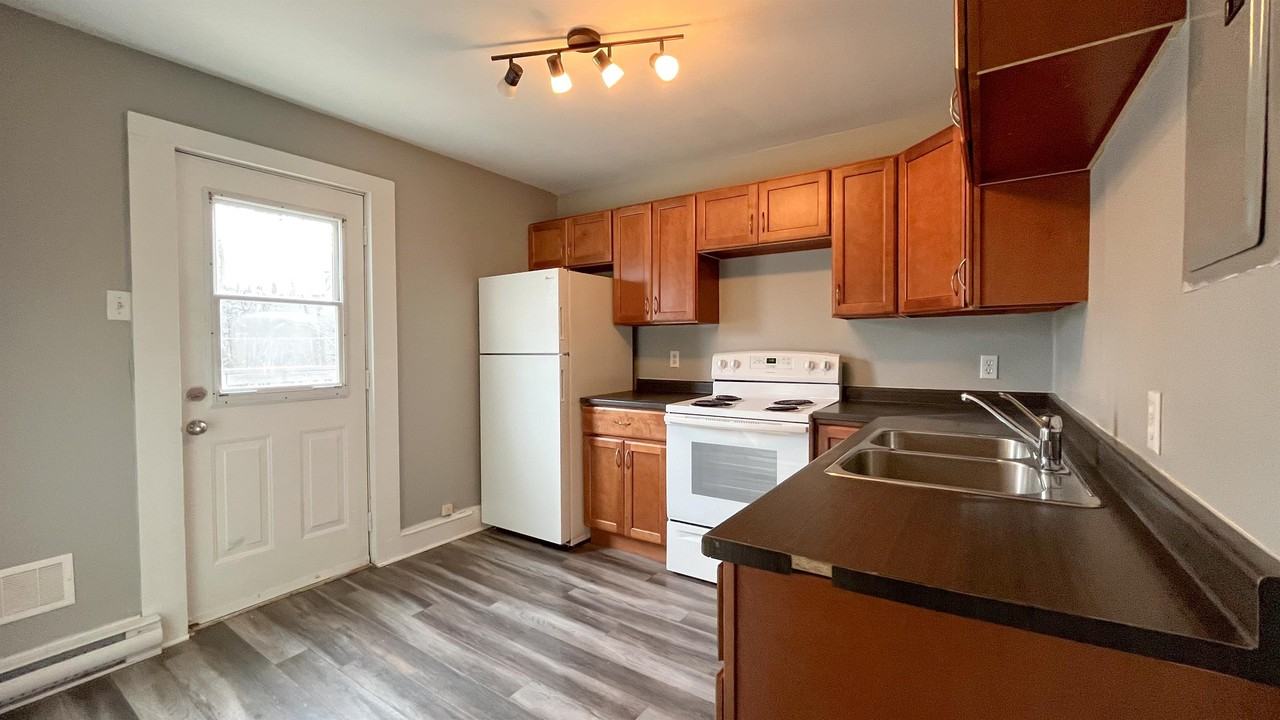 64 Spurr St 645, Moncton, NB E1C 2V3 2 Bedroom Apartment for 1,400