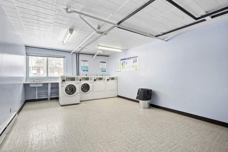 Sycamore Apartments 2625 26012625 Sycamore Drive, Windsor, ON N8T