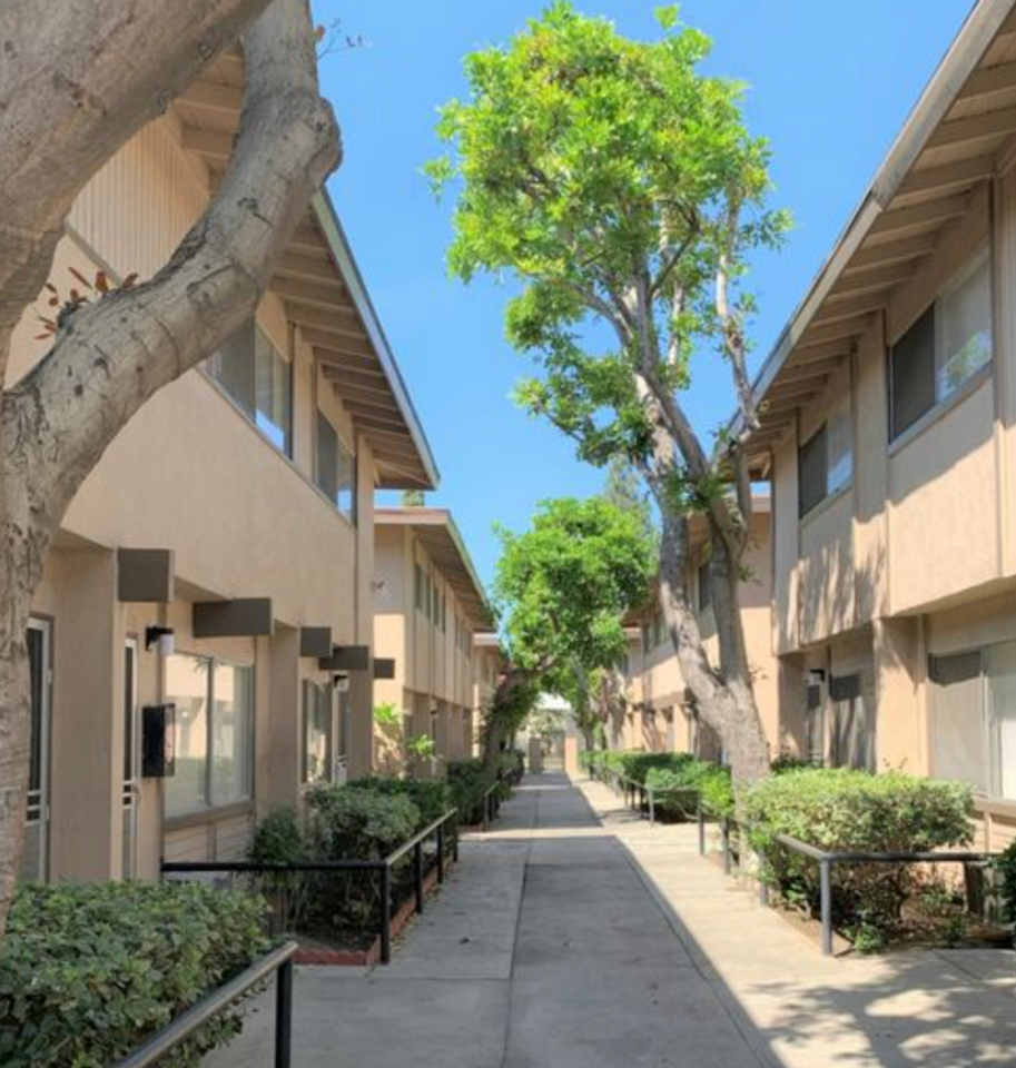 AZUSA (GORDON) 800 S Azusa Ave, Azusa, CA 91702 Apartment for Rent