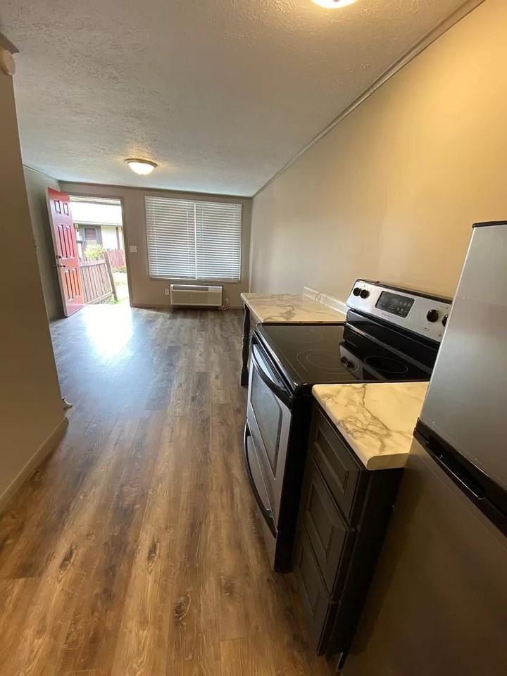 The Flats of Troy & PBMM Properties Apartments 455 Stonyridge Ave