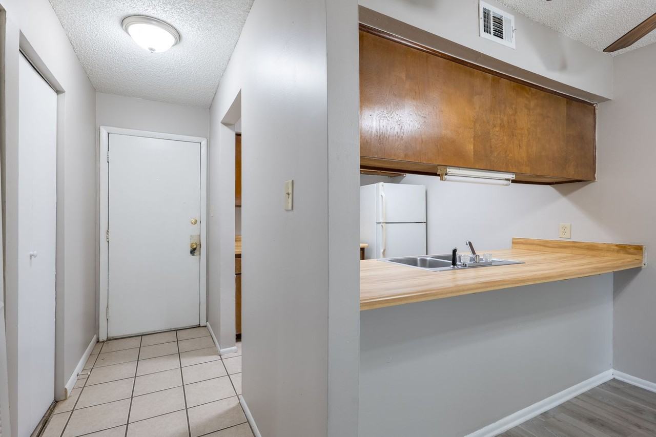 Baytree Manor Apartments 900 Blanton St, Valdosta, GA 31601 Zumper