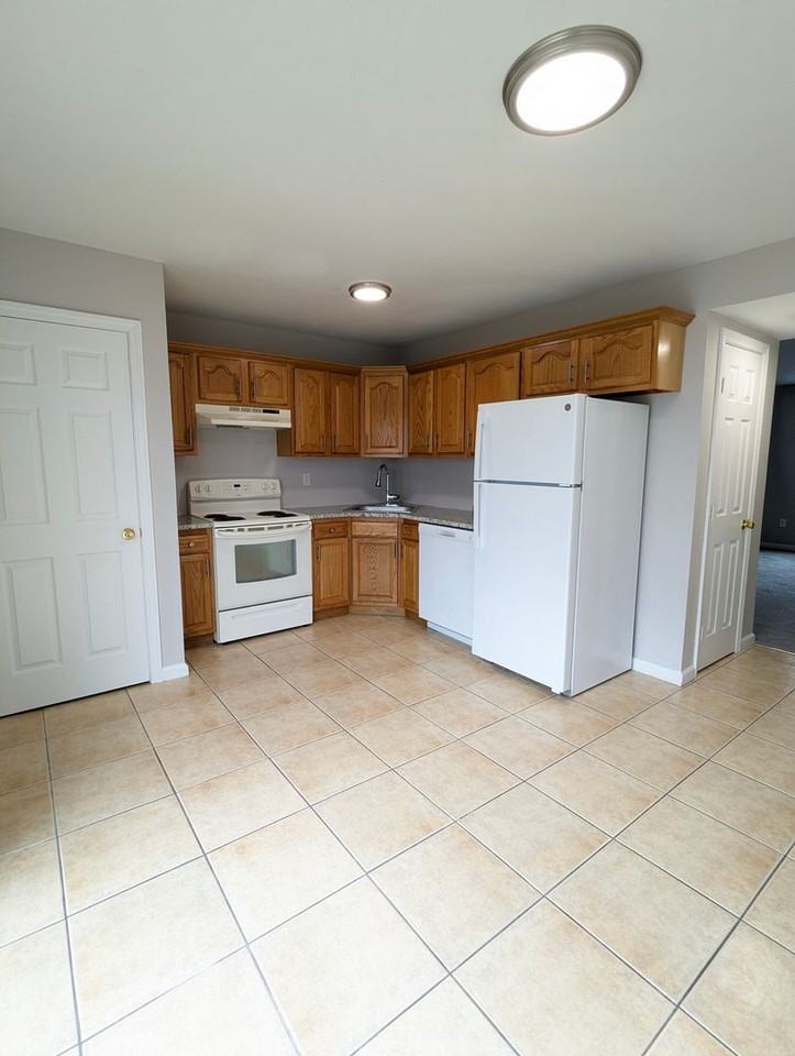 150 Mohican Avenue Apartments 150 Mohican Ave, Waterbury, CT 06708