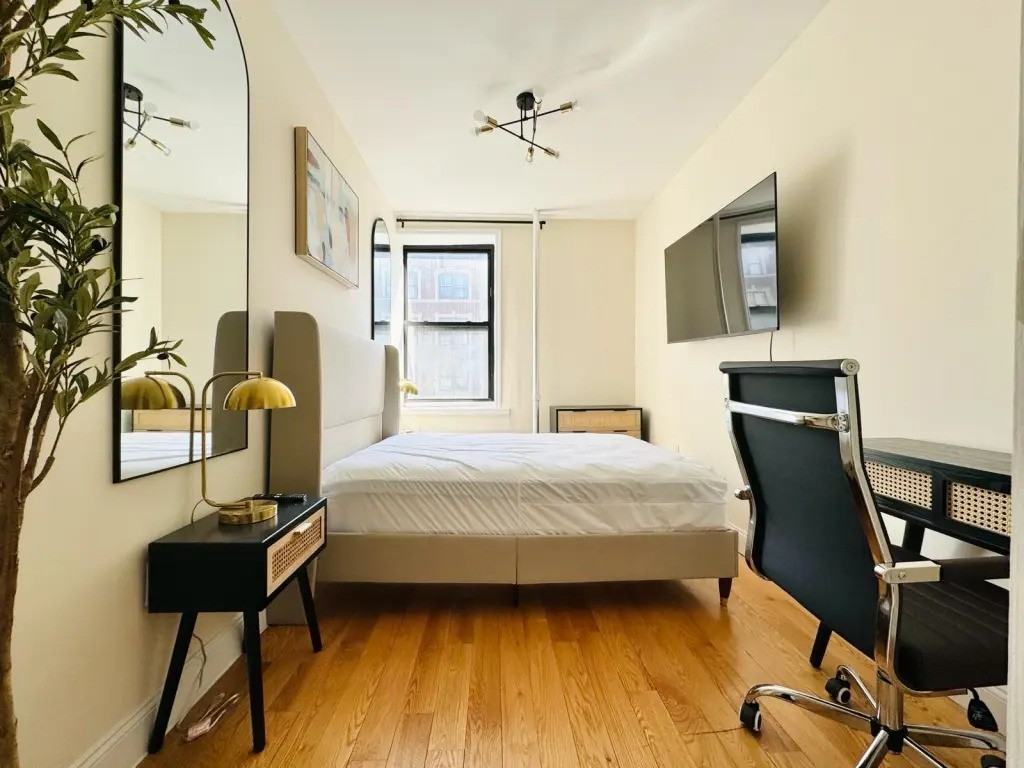 Rogers Ave & President St 652, New York, NY 11225 Room for 1,150
