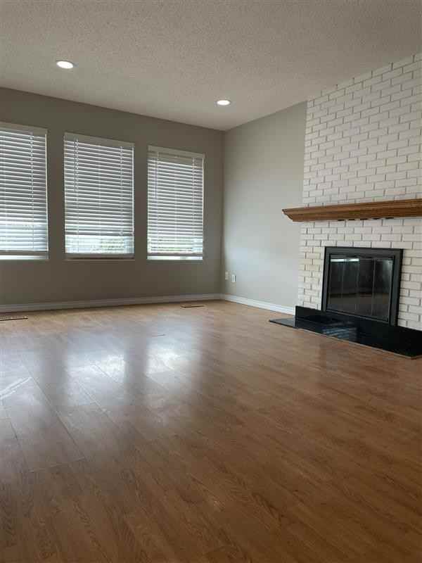 3215 Valdez Court, Coquitlam, BC V3E 1E2 4 Bedroom House for 4,200