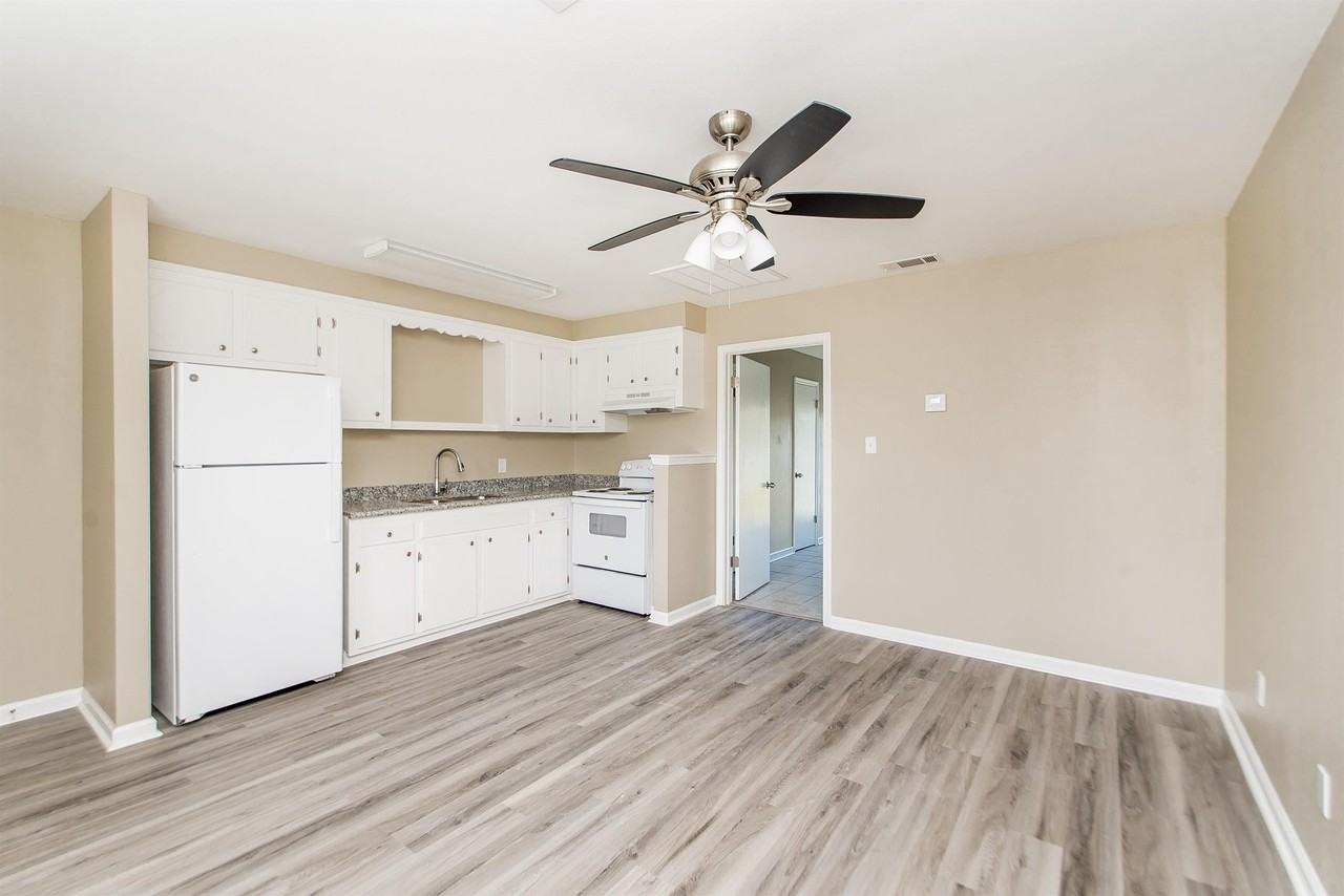 Lakeview Apartments 14207 W Club Deluxe Rd, Hammond, LA 70403 Zumper