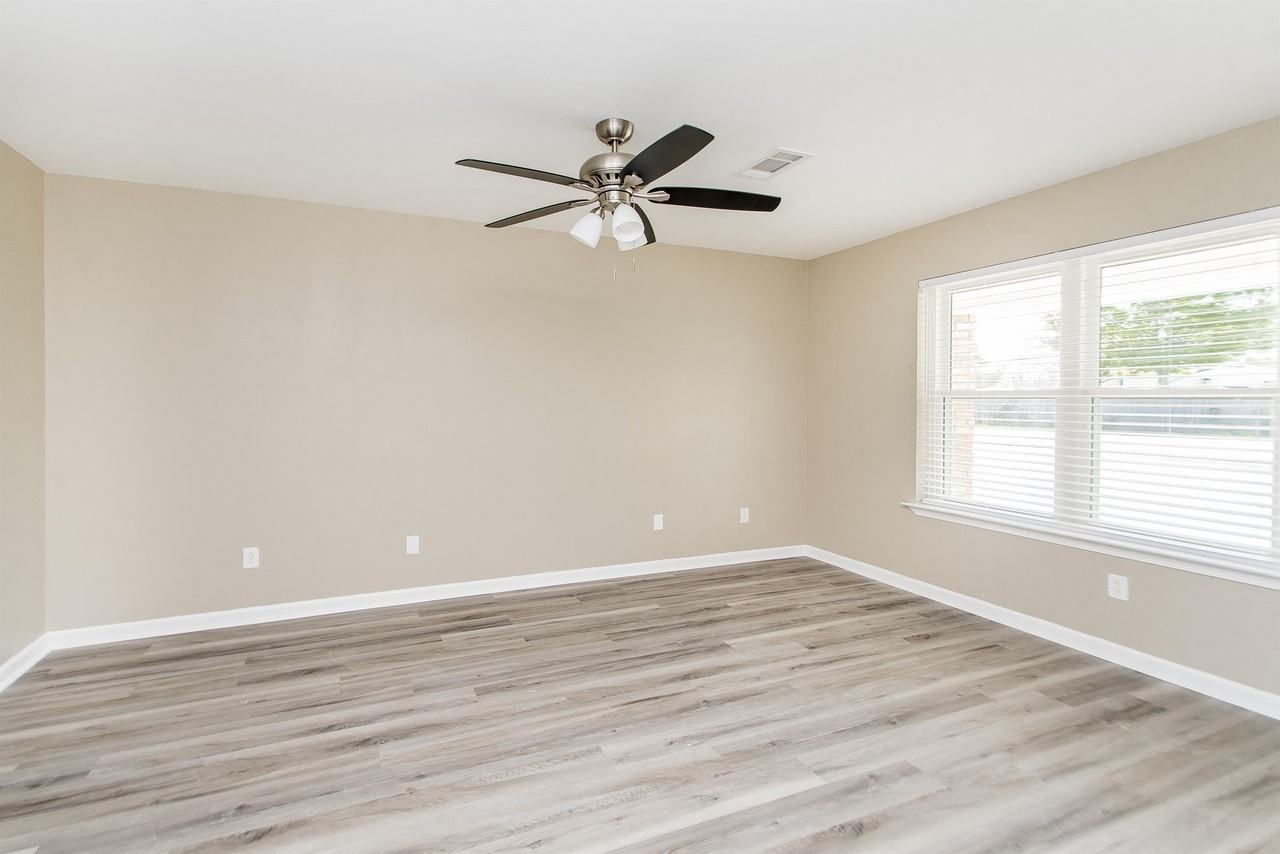 Lakeview Apartments 14207 W Club Deluxe Rd, Hammond, LA 70403 Zumper