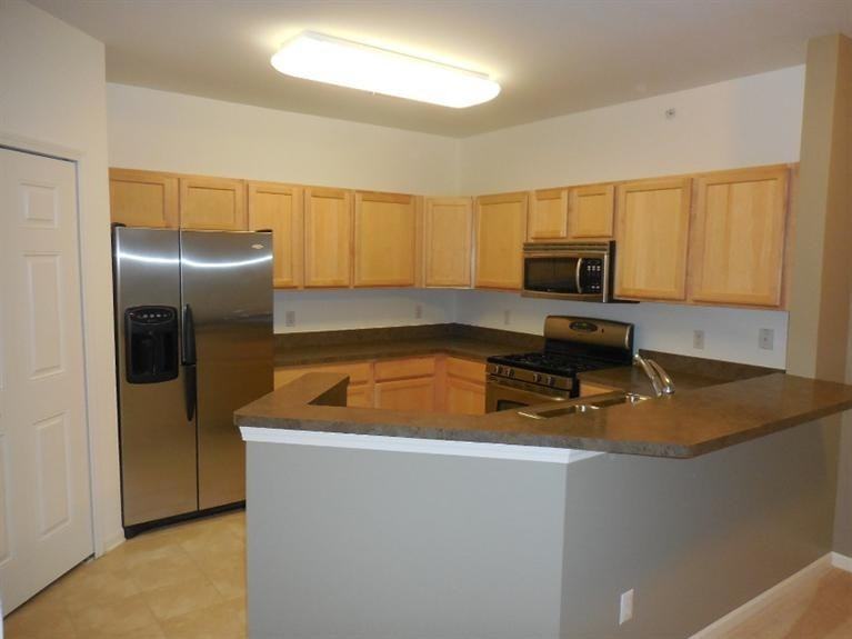 824 W W. Summerfield Glen Circle, Ann Arbor, MI 48103 2 Bedroom Condo