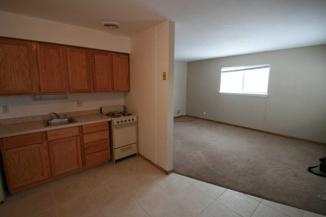 Ruskin Apartments in Jackson Park, Milwaukee, WI 53215 Zumper