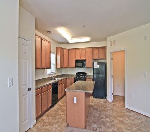 Barrington Park Apartments Dorchester Pl, Manassas, VA 20110 Zumper