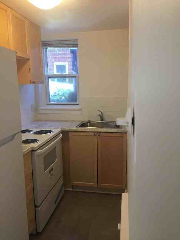 2028 Chapleau Ave Apartments in Lindenlea, Ottawa, ON K1M 1E2 Zumper