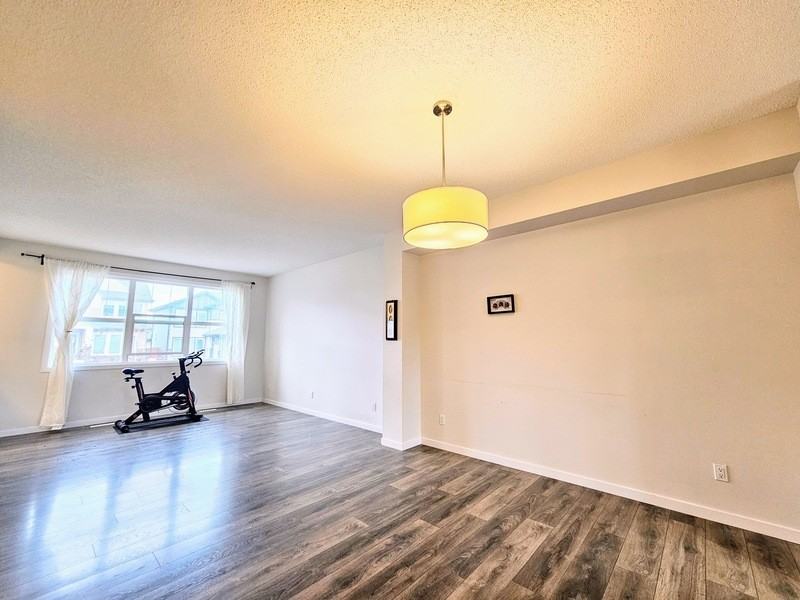 379 Allard Blvd Sw, Edmonton, AB T6W 3T5 3 Bedroom House for 2,100