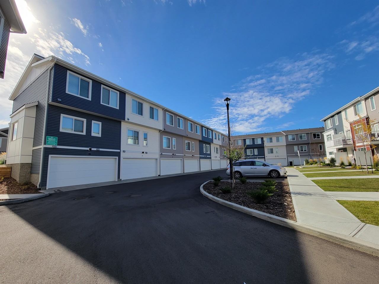 Neuhaven Apartments 787 Lewis Greens Dr Nw, Edmonton, AB T5T 7N5 Zumper