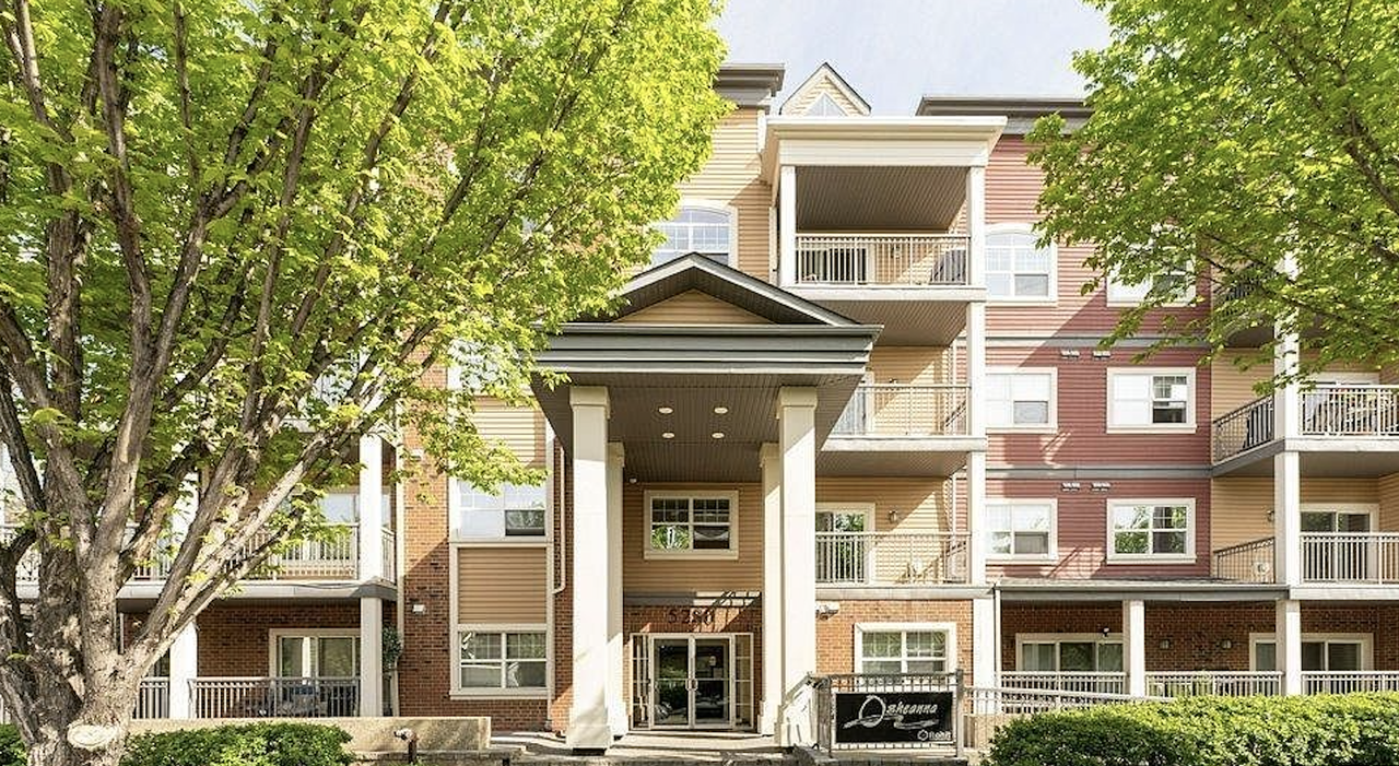 5280 Terwillegar Blvd Apartments in Terwillegar Towne, Edmonton, AB T6R