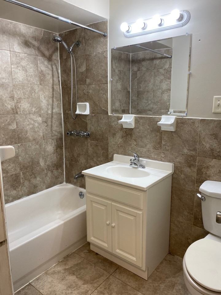 Ocean Ave 1, Jersey City, NJ 07305 2 Bedroom Apartment for 1,750