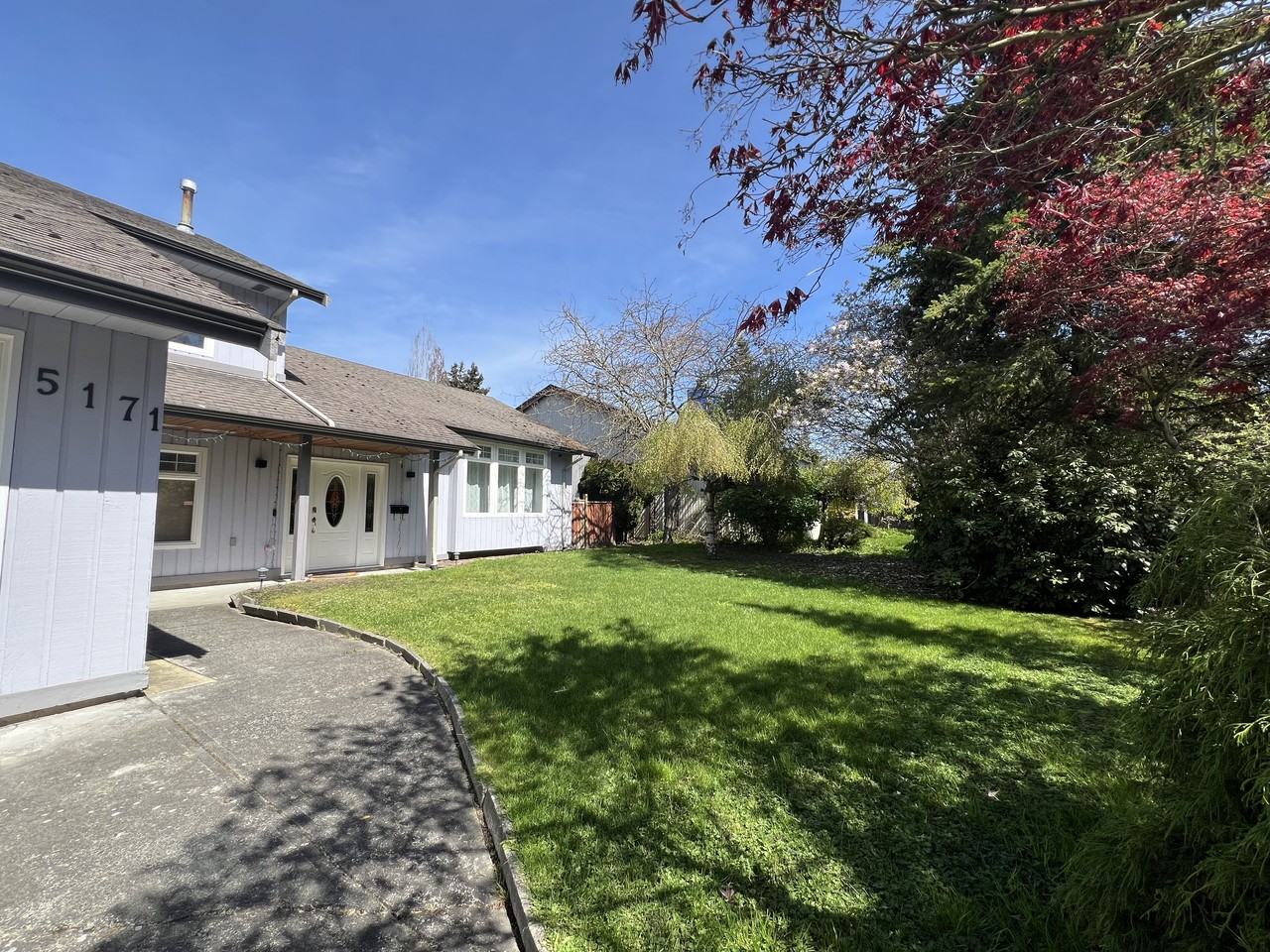 5171 Chetwynd Avenue, Richmond, BC V7C 4L1 3 Bedroom House for 4,500