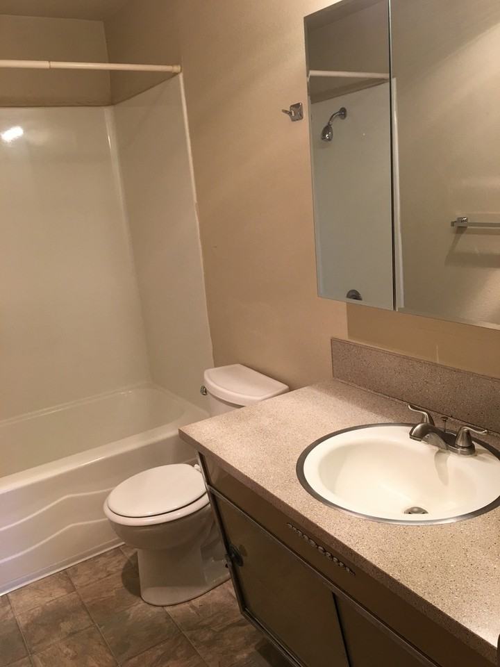 LaFonda Apartments 11111133 11111133 SW Western Blvd and 720 SW 11th St., Corvallis, OR