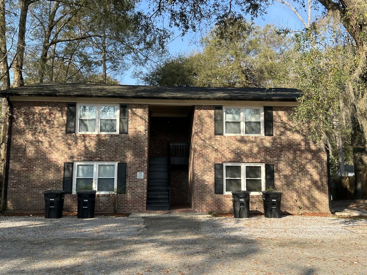 109 S Miller St B, Walterboro, SC 29488 2 Bedroom Apartment for 800