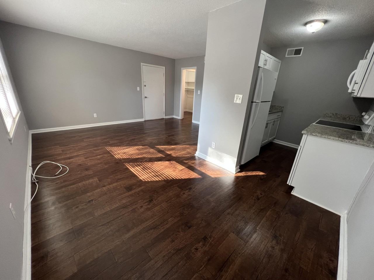 109 S Miller St B, Walterboro, SC 29488 2 Bedroom Apartment for 800