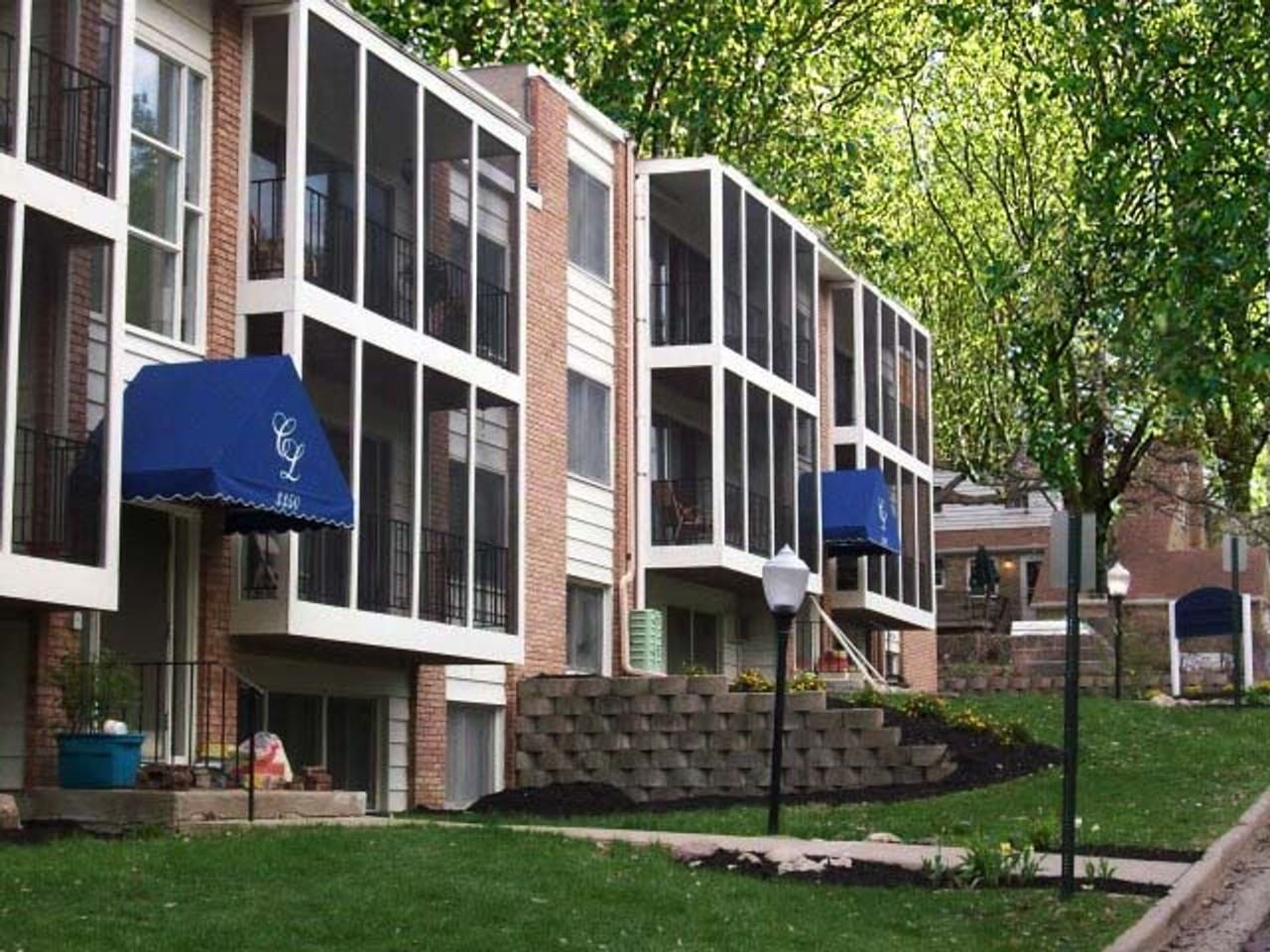 Crystal Lake Estates Apartments 3340 Drew Ave N, Robbinsdale, MN