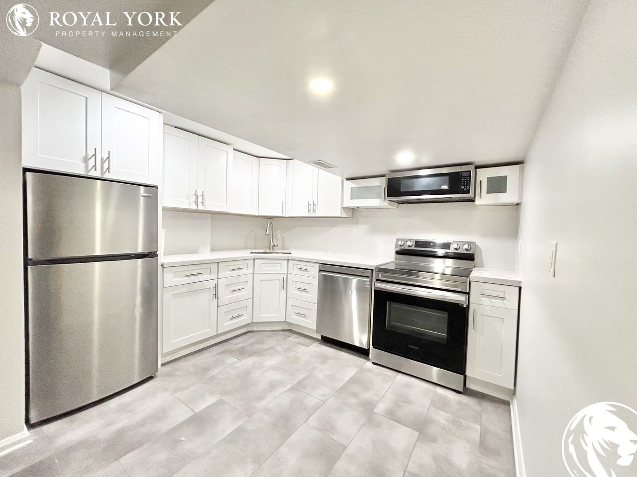 23 Bondhead Place, Etobicoke, Ontario M9V 2L9 Apartments 3 Bondhead