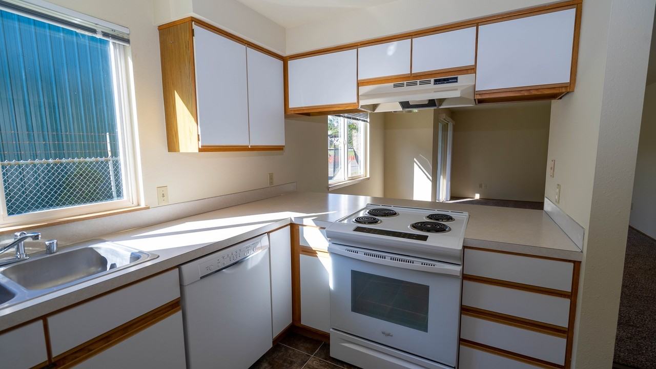 M0963 Big Rock Apartments 106 S. Main St. 106 S Main St