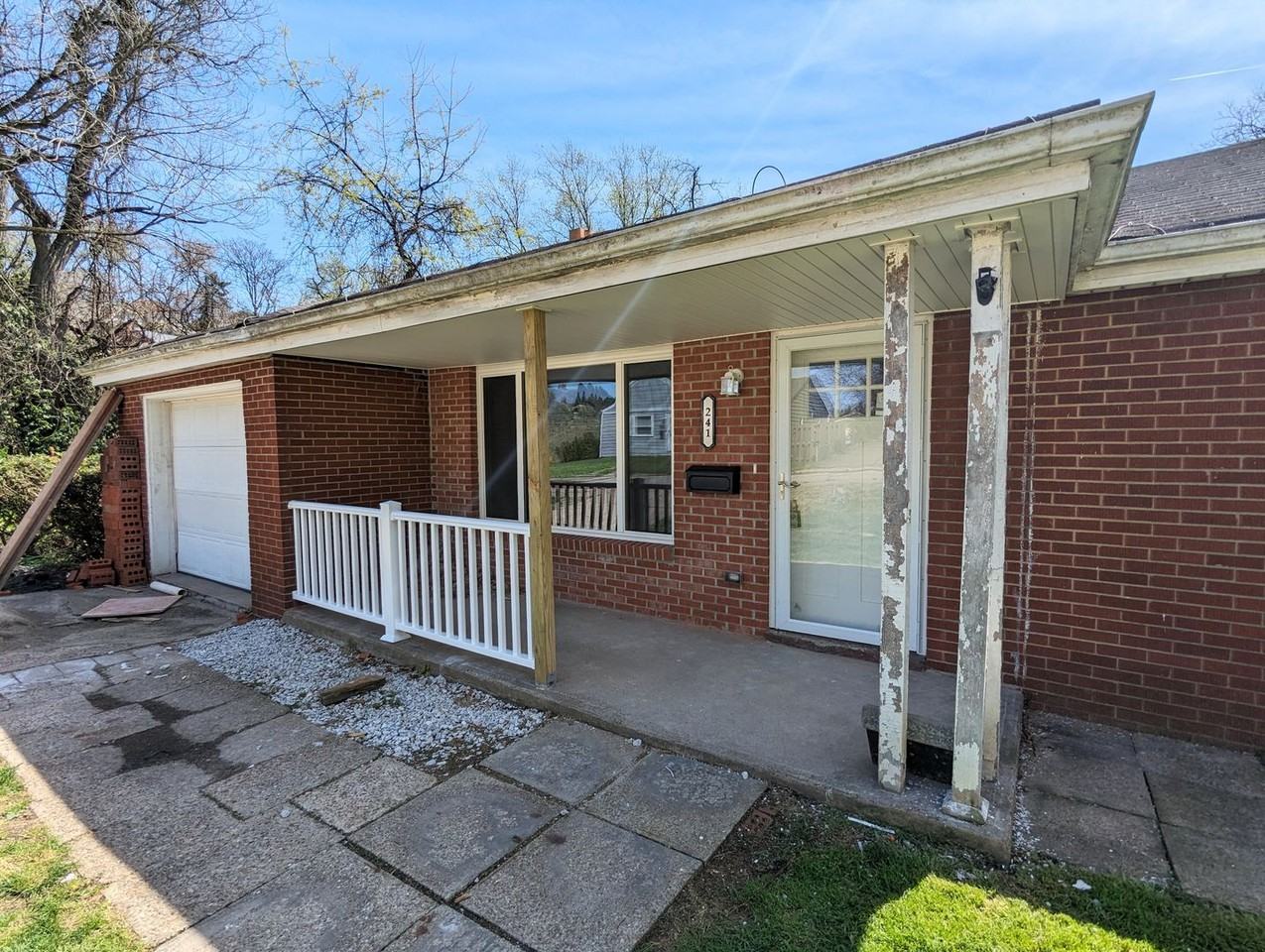 241 Ave, Pittsburgh, PA 15214 2 Bedroom House for 1,150/month