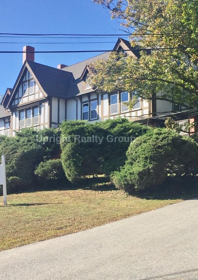 Pleasant St 5, Methuen, MA 01844 1 Bedroom Apartment for 1,495/month