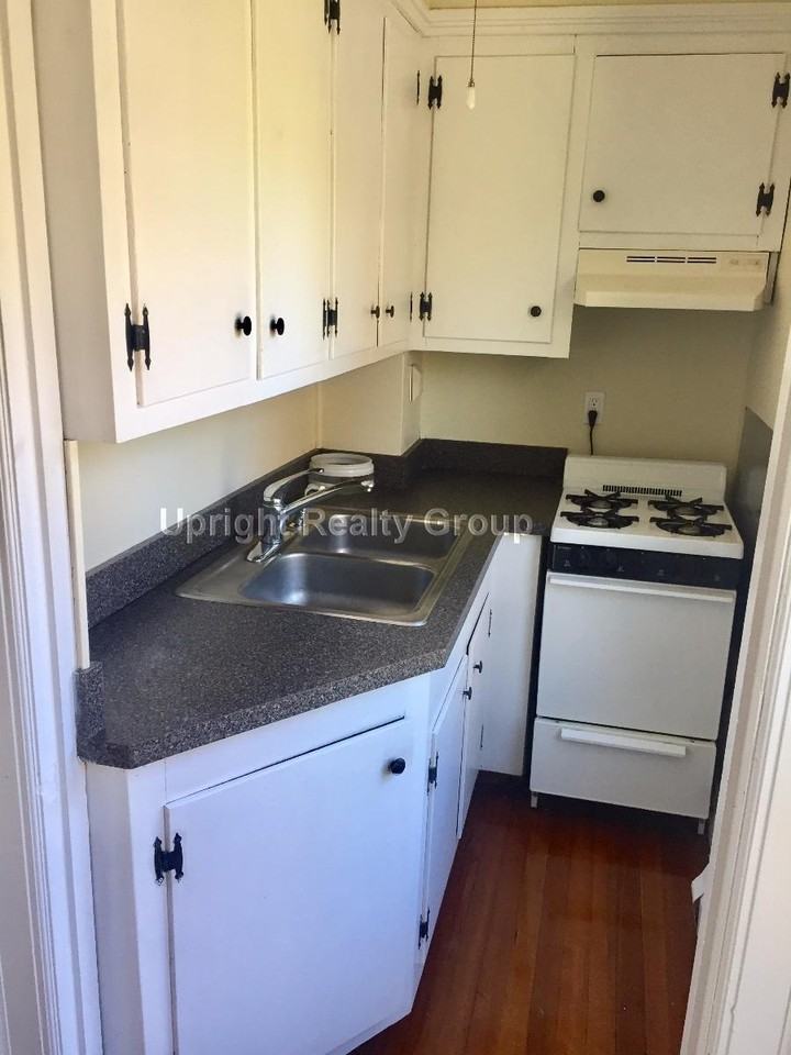 Pleasant St 5, Methuen, MA 01844 1 Bedroom Apartment for 1,495/month
