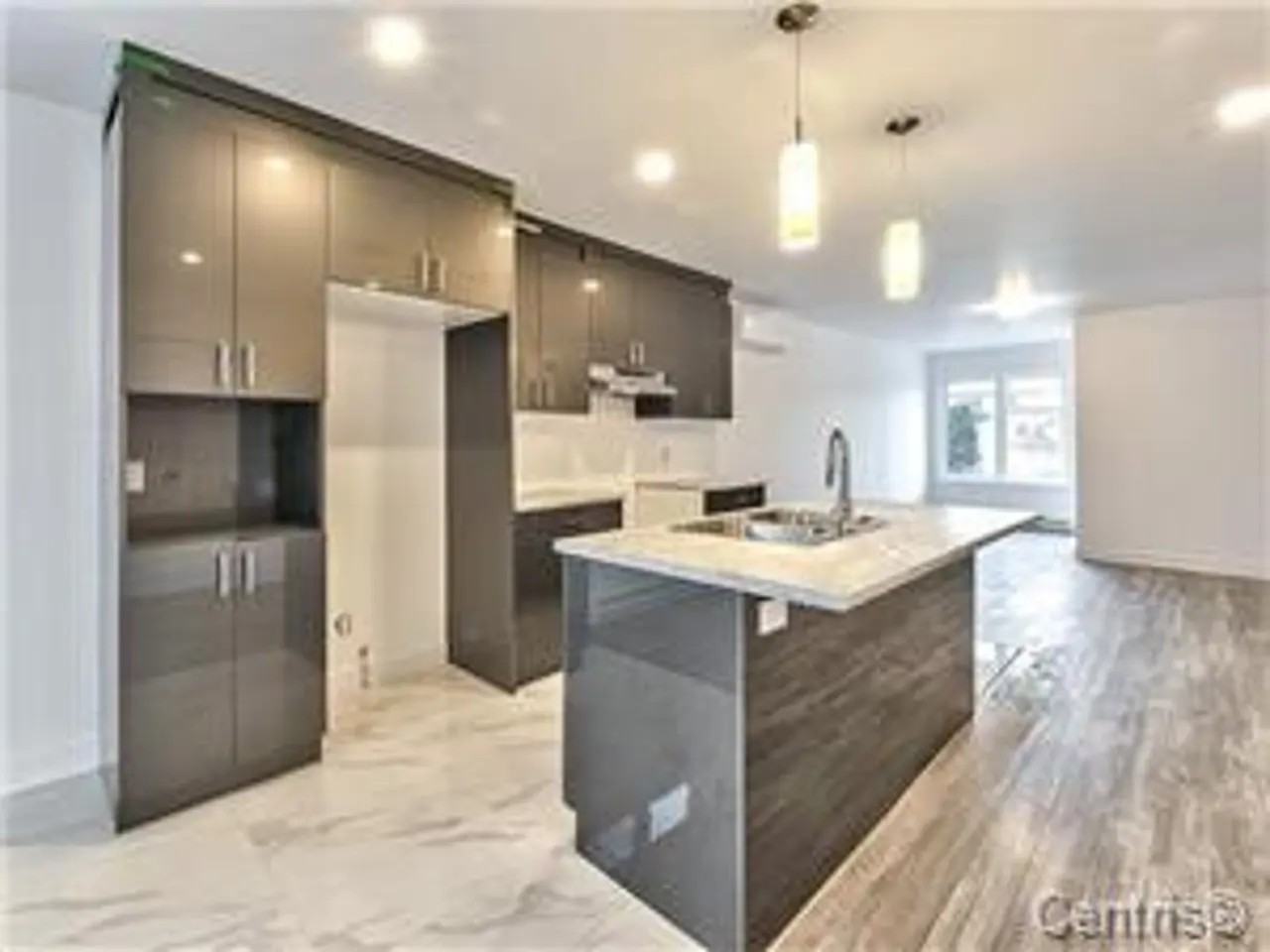 1234 RueNotreDamedeGrâces 2, Longueuil, QC J4J 3E9 3 Bedroom Condo for 1,850/month Zumper