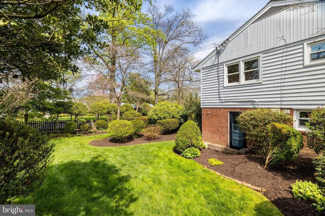 7024 Santa Maria Ct, McLean, VA 22101 5 Bedroom House for 5,100/month