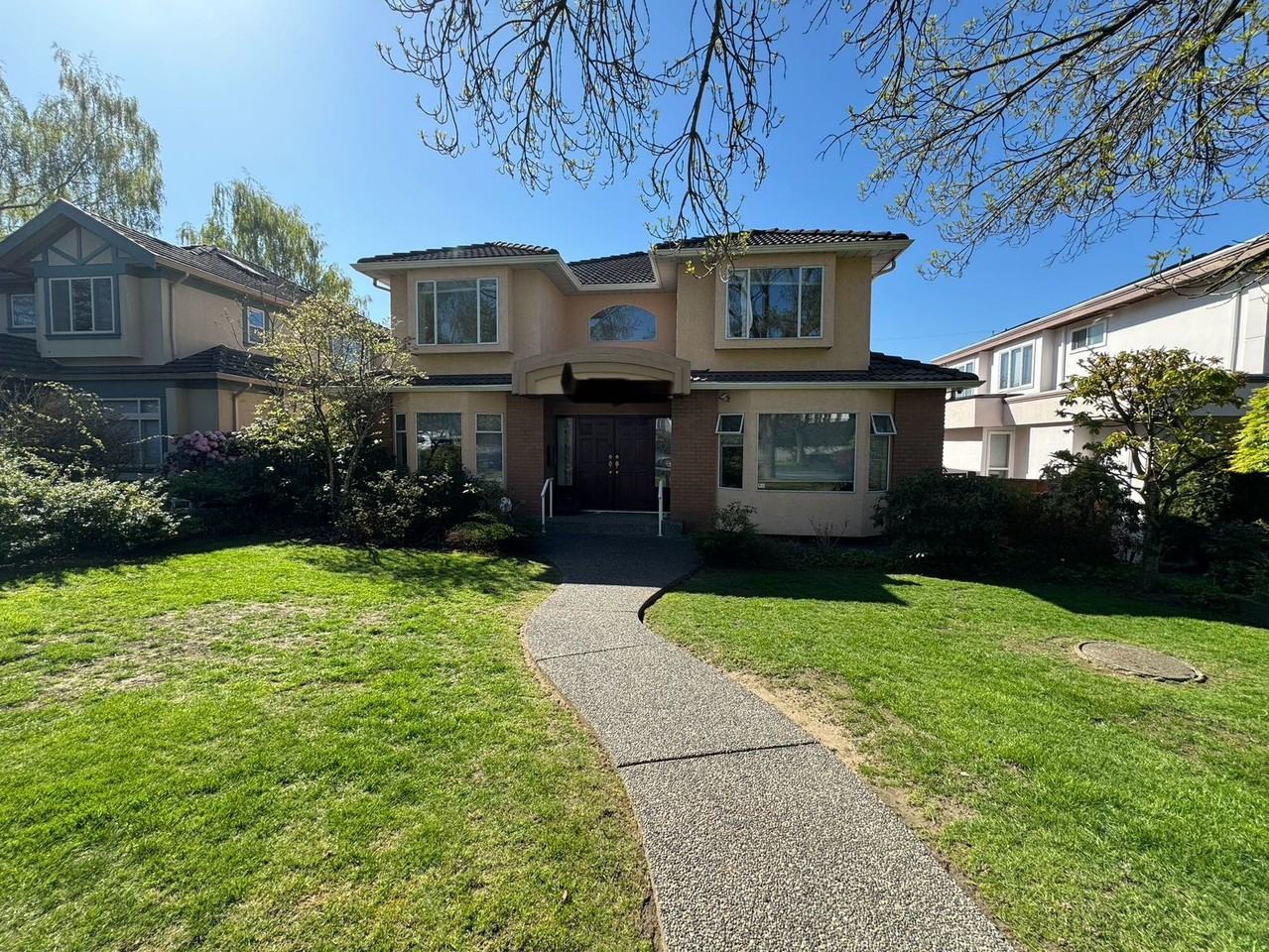 2450 West 19th Avenue, Vancouver, BC V6L 1C7 5 Bedroom House for 6,500