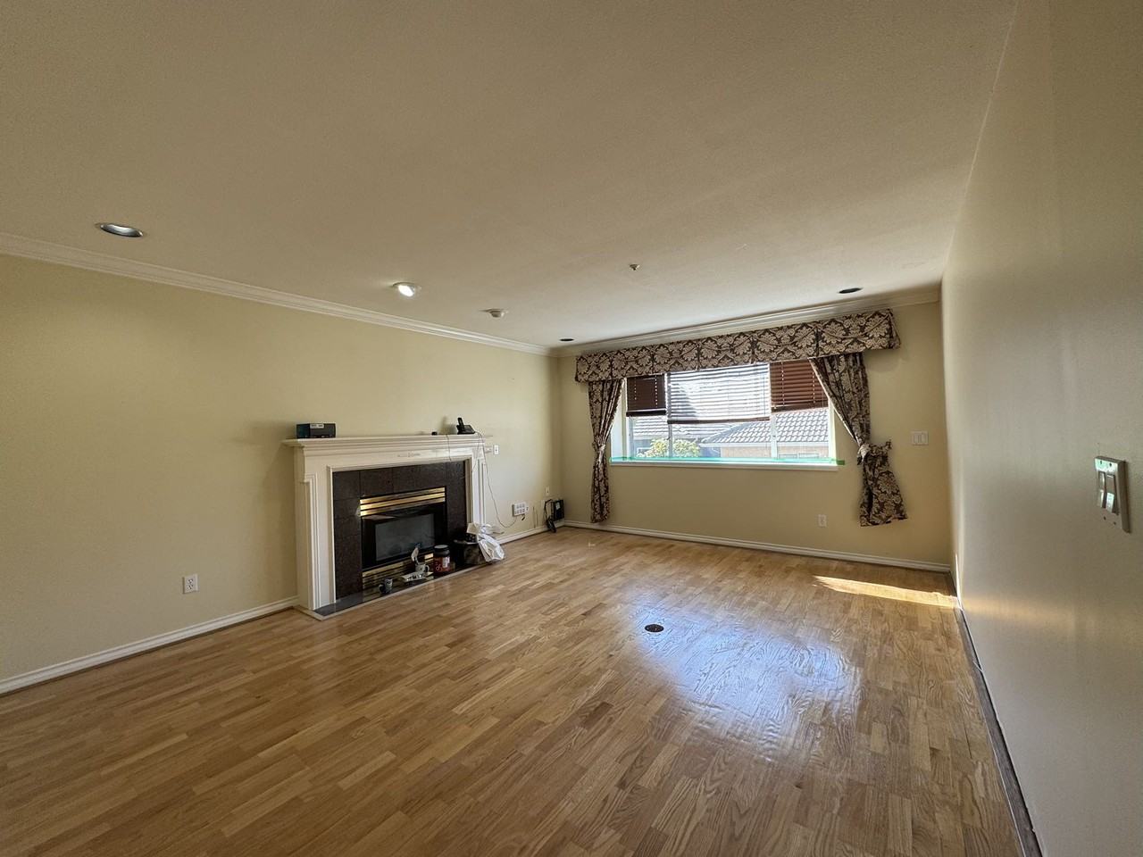 2450 West 19th Avenue, Vancouver, BC V6L 1C7 5 Bedroom House for 6,500