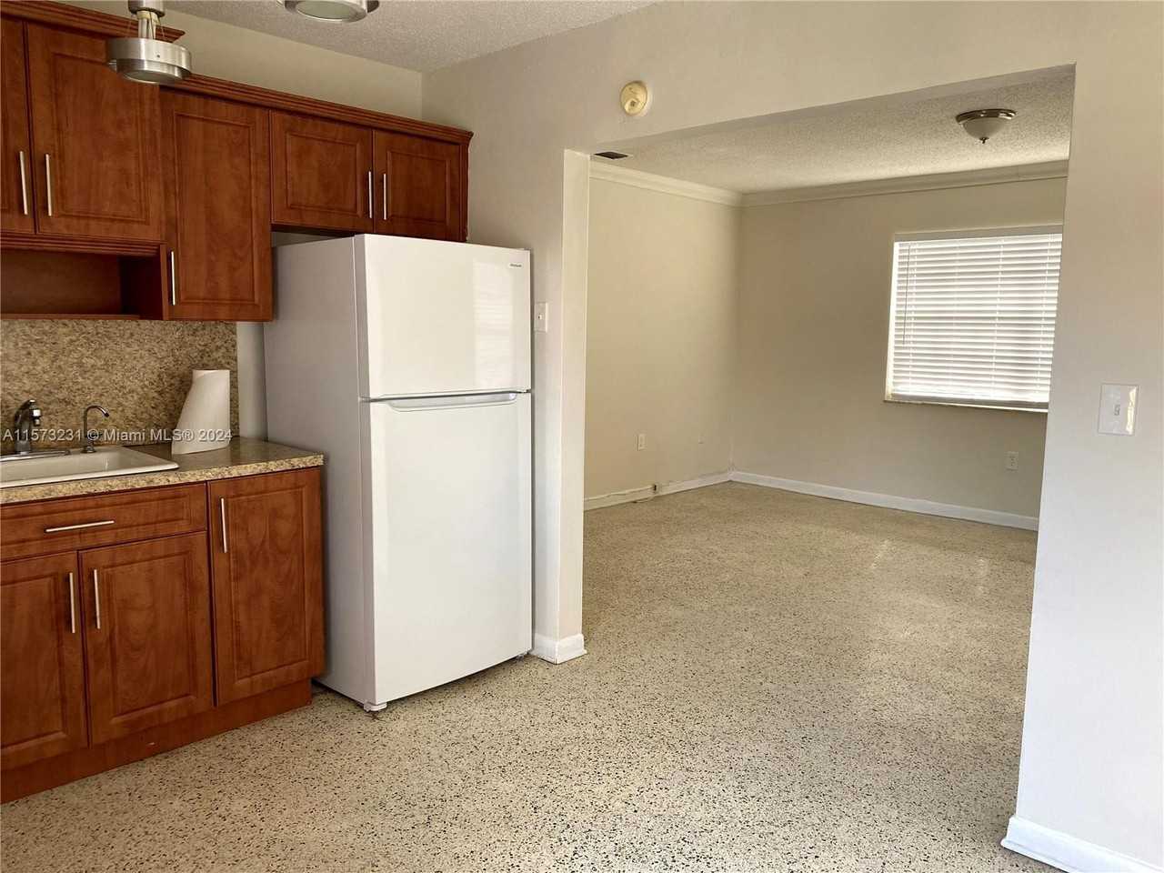 3 Bedroom House in Flagami, Miami, FL 33144 for 2,950/month Zumper