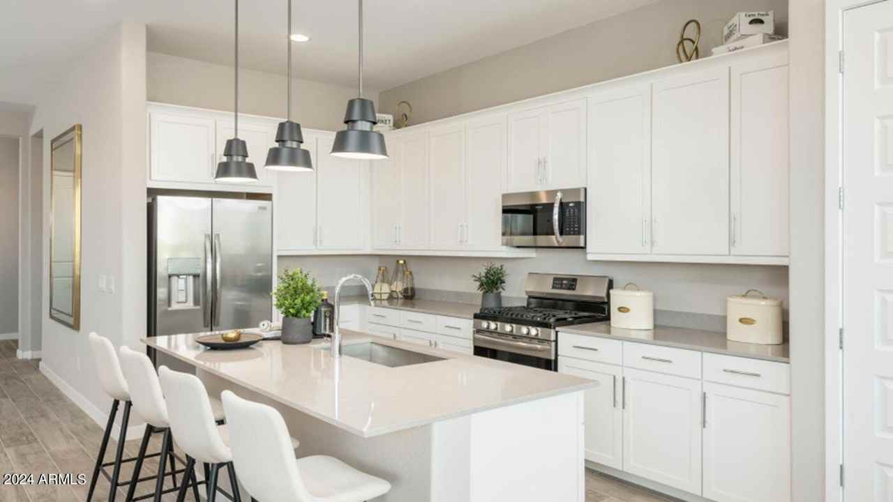 28864 N 32nd Gln, Phoenix, AZ 85083 4 Bedroom Apartment for 3,750