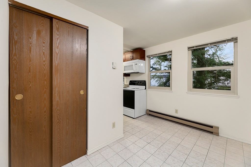 Apartments LLC 4230 8th Ave Ne, Seattle, WA 98105 Zumper