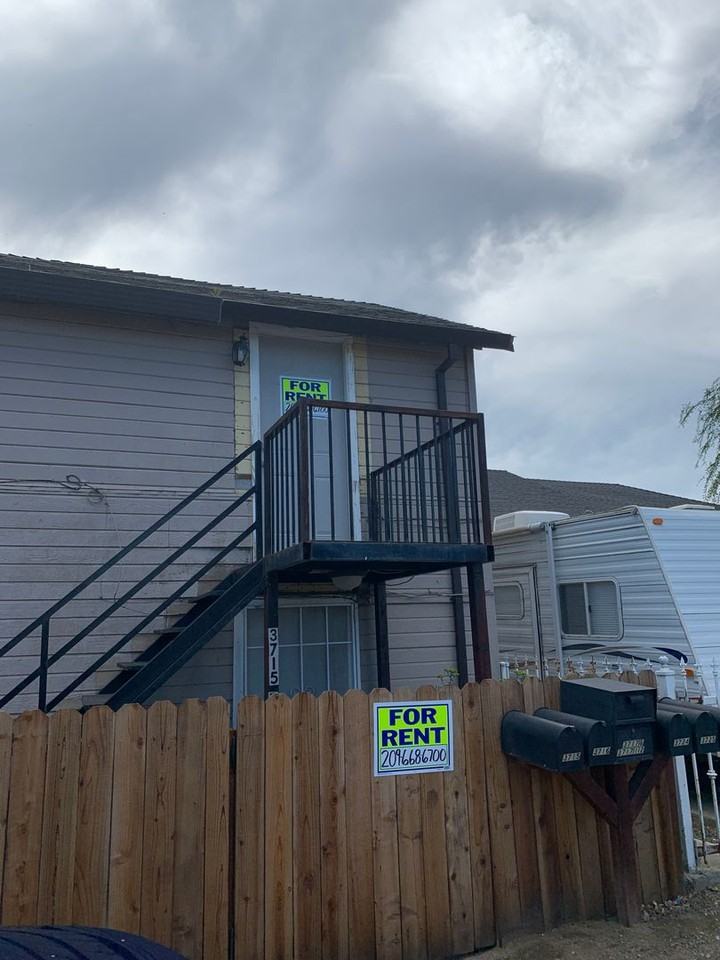 3715 San Joaquin Ave, Denair, CA 95316 1 Bedroom Apartment for 1,100