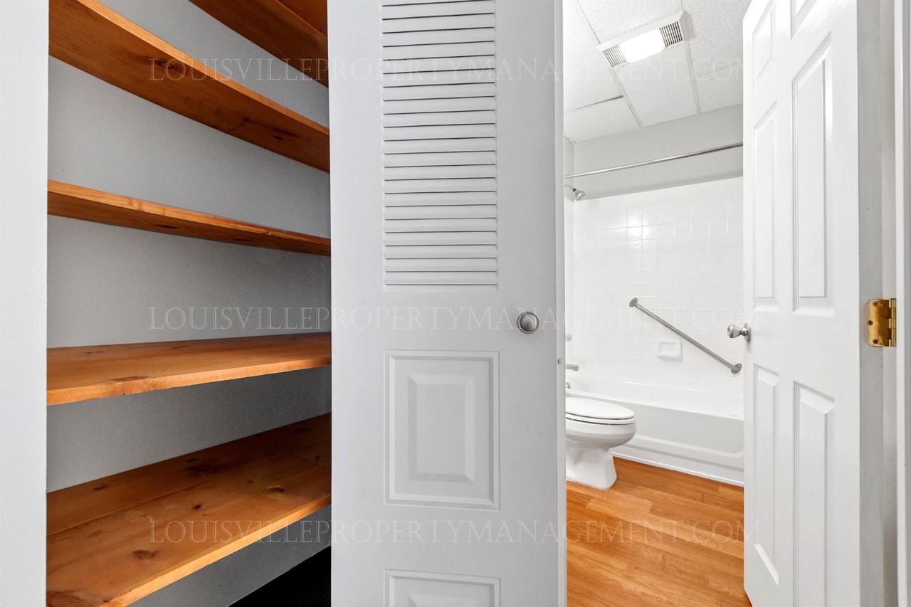 Culbertson Cross Apartments 1743 Culbertson Ave, New Albany, IN 47150