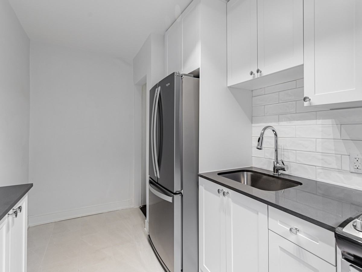 310312 Lonsdale Road Apartments in Forest Hill, Toronto, ON M4V 1X4