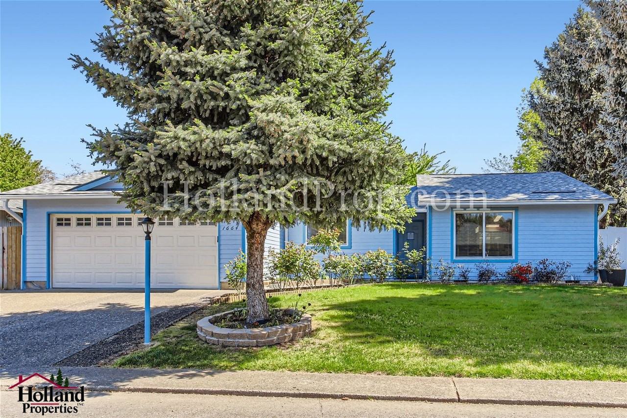 1664 Se Dowery Ln, Hillsboro, OR 97123 3 Bedroom House for 2,400/month