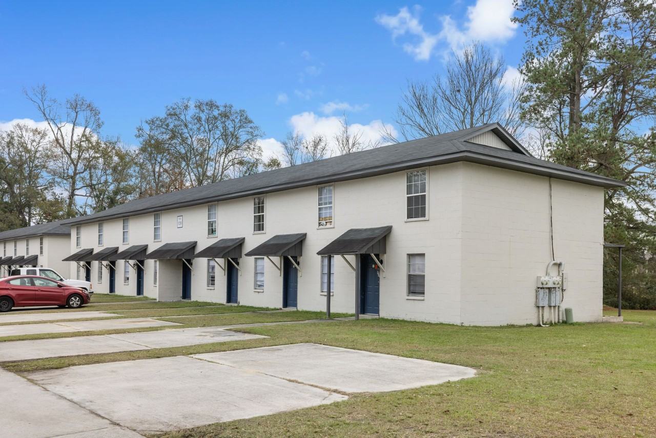 Farms at Moncks Corner Apartments 198 Trivers Dr, Moncks Corner, SC