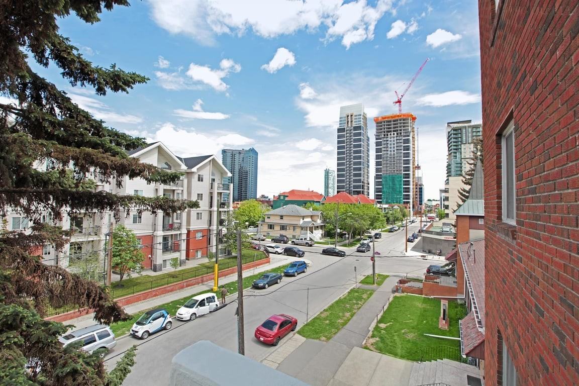 Haworth Estates Apartments 117 14 Ave Sw, Calgary, AB T2R 0L8 Zumper