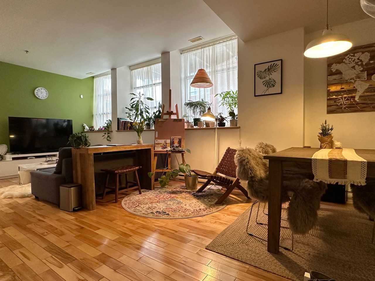 7080 Rue Hutchison Apartments in Crémazie, Montréal, QC H3N 1Y8 Zumper