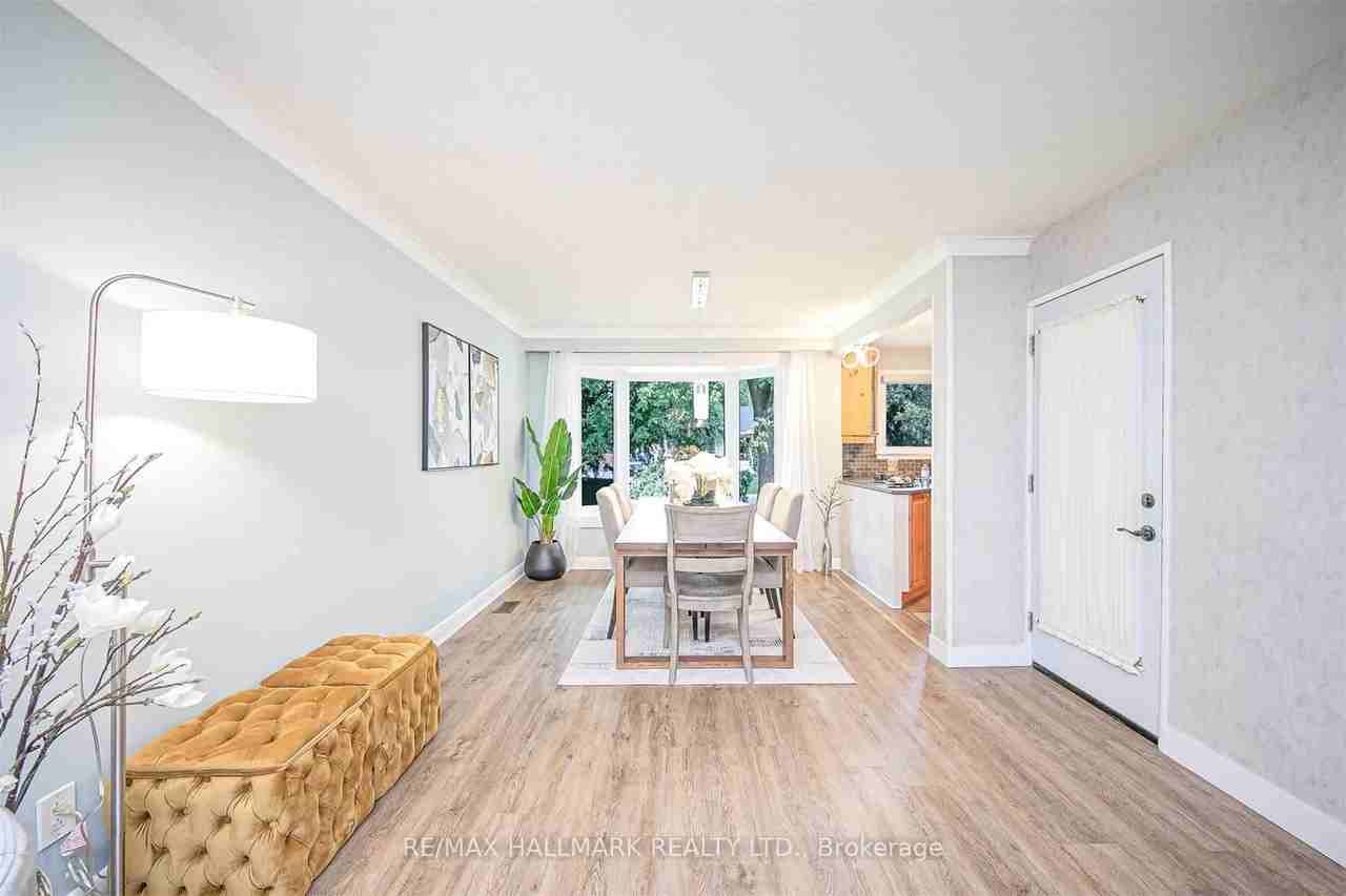 246 Zelda Crescent Main, Richmond Hill, ON L4C 2Y5 3 Bedroom House for